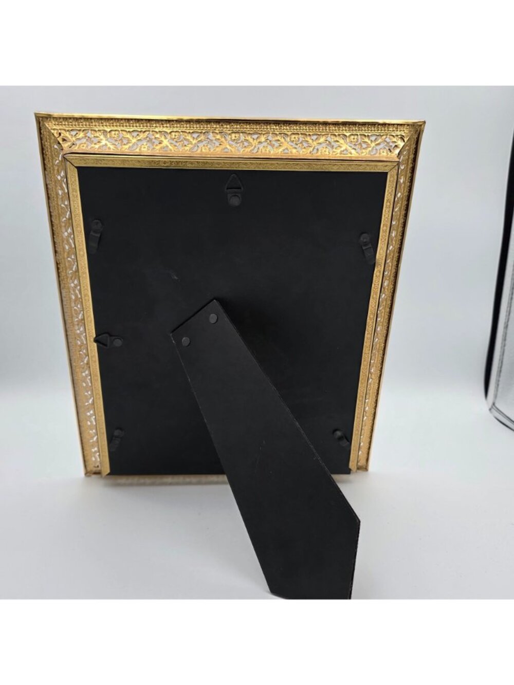 Antique Gold Tone Ornate Floral Design Picture Frame 8x10" Hollywood Regency - Picture 6 of 10